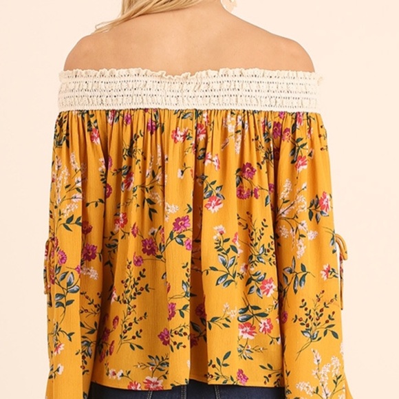 Off the shoulder crochet floral top - Picture 5 of 7